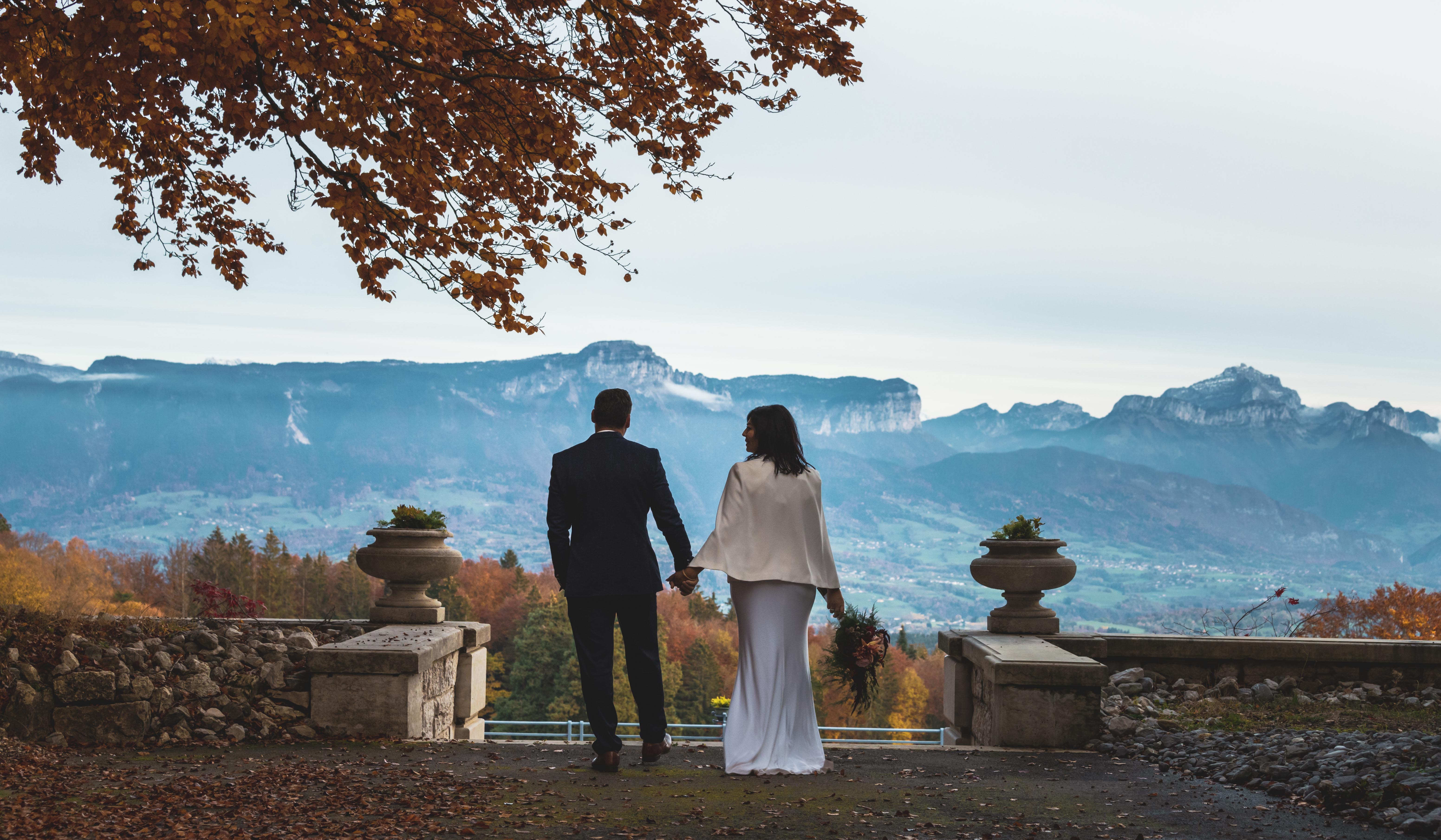 Cérémonie de mariage capturée par le photographe Alex Wong à Annecy