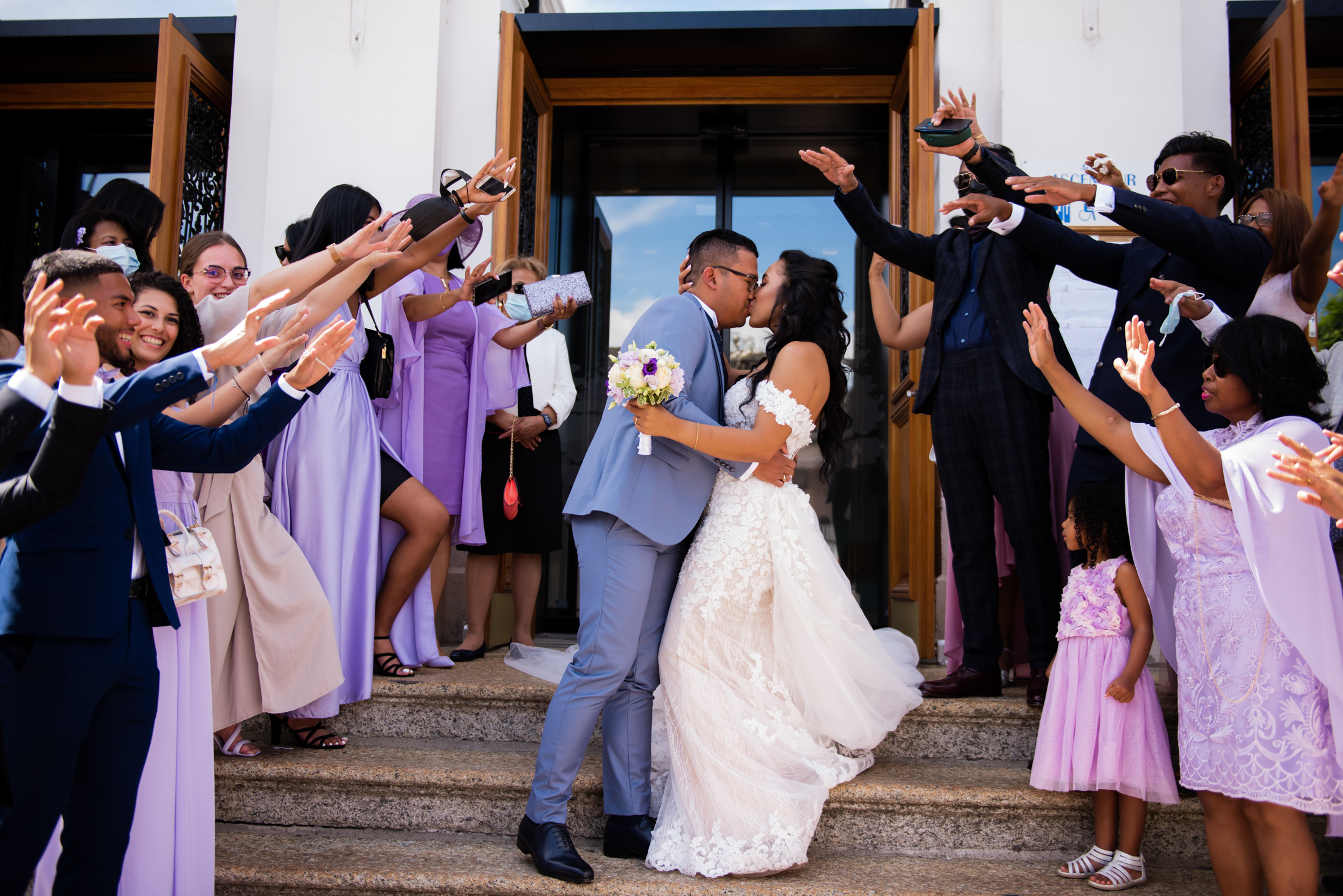 Cérémonie de mariage capturée par le photographe Alex Wong à Annecy
