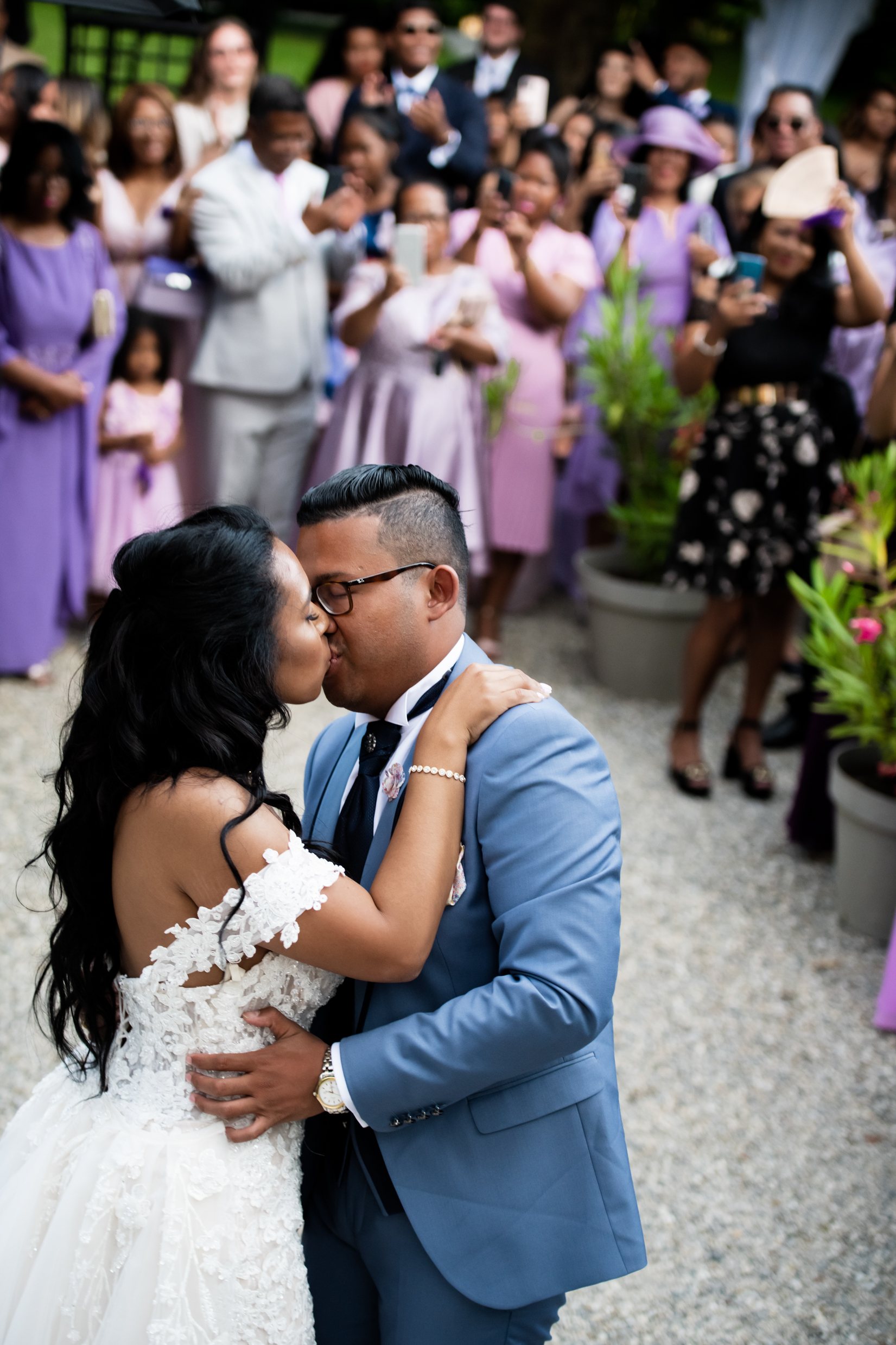 Cérémonie de mariage capturée par le photographe Alex Wong à Annecy