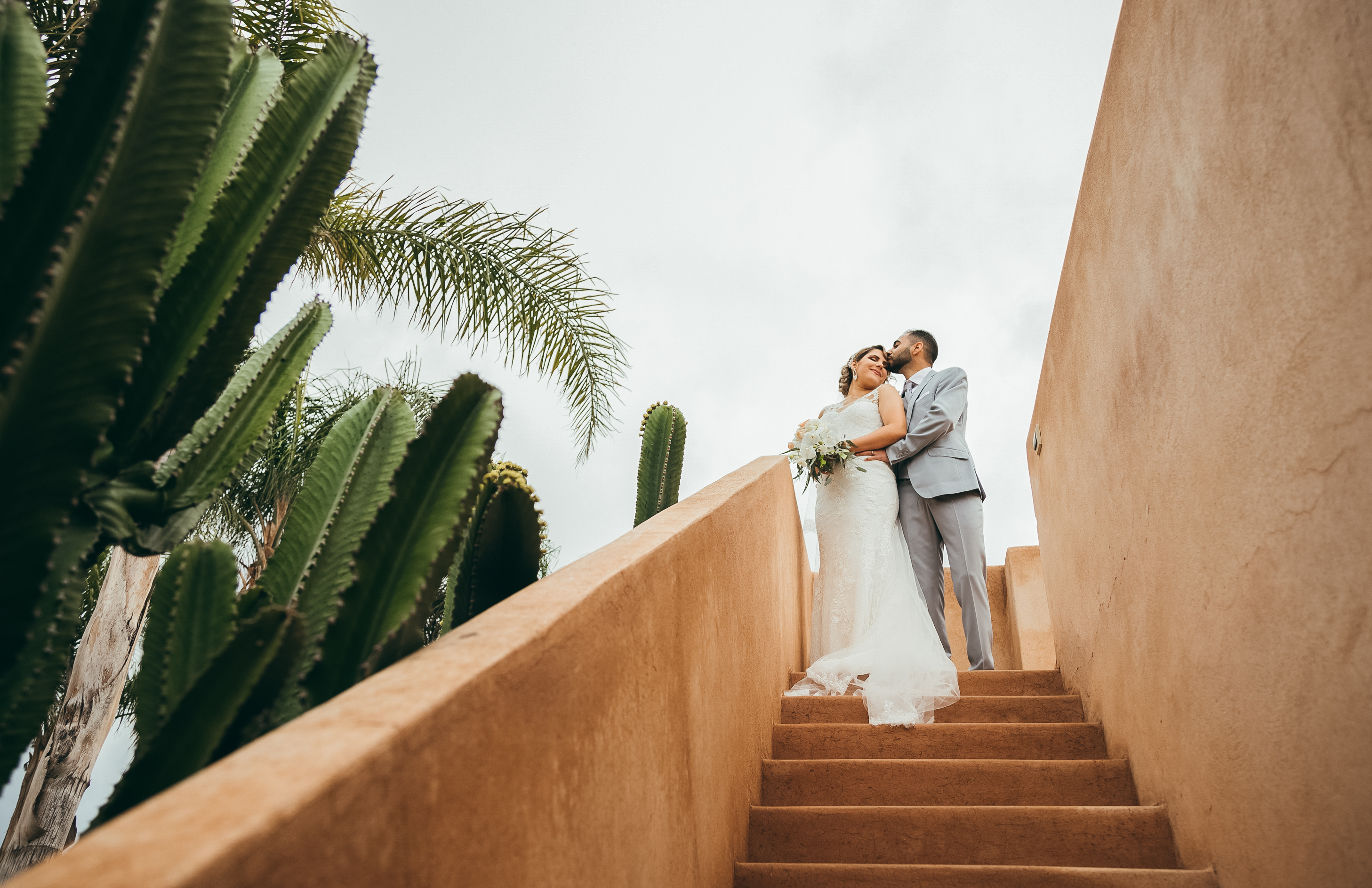 Séance photo romantique de mariage à Marrakech réalisée par Alex Wong